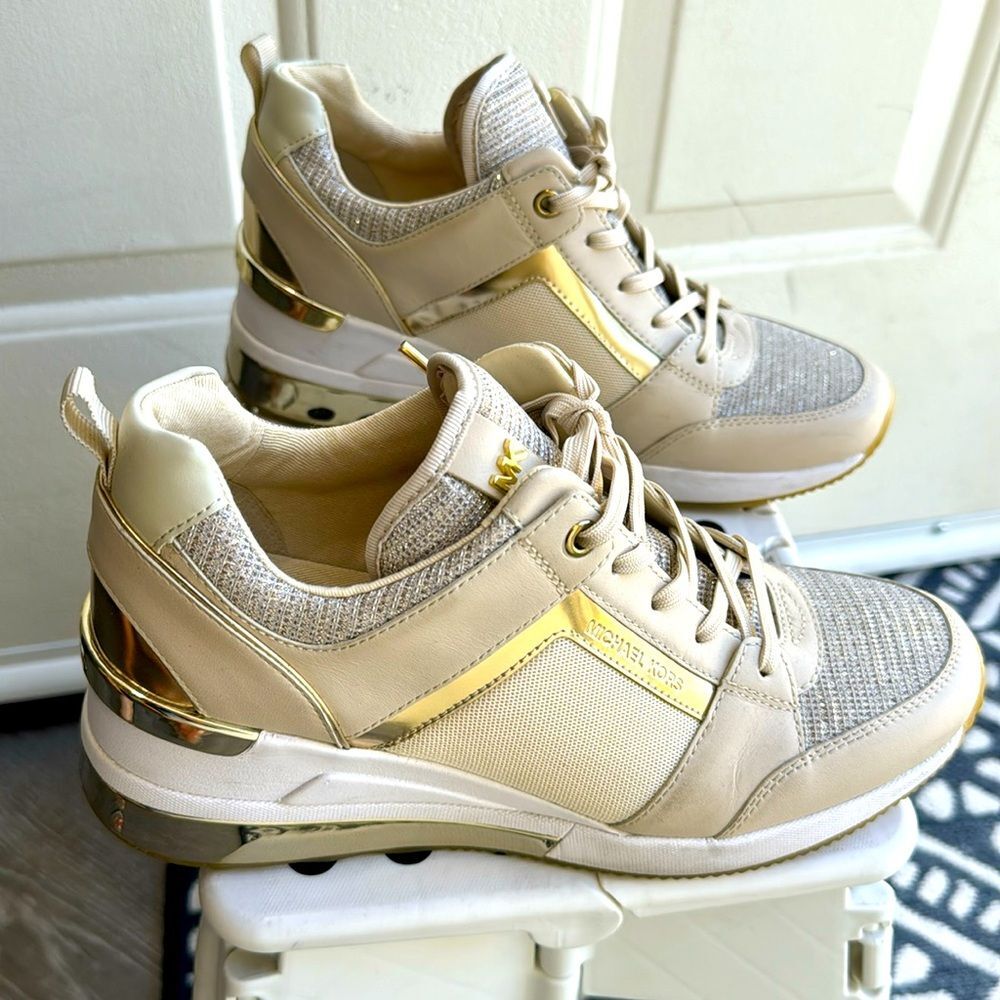 Michael Kors Georgie Knit Wedge Trainer Sneaker Ivory Gold Silver size 8.5